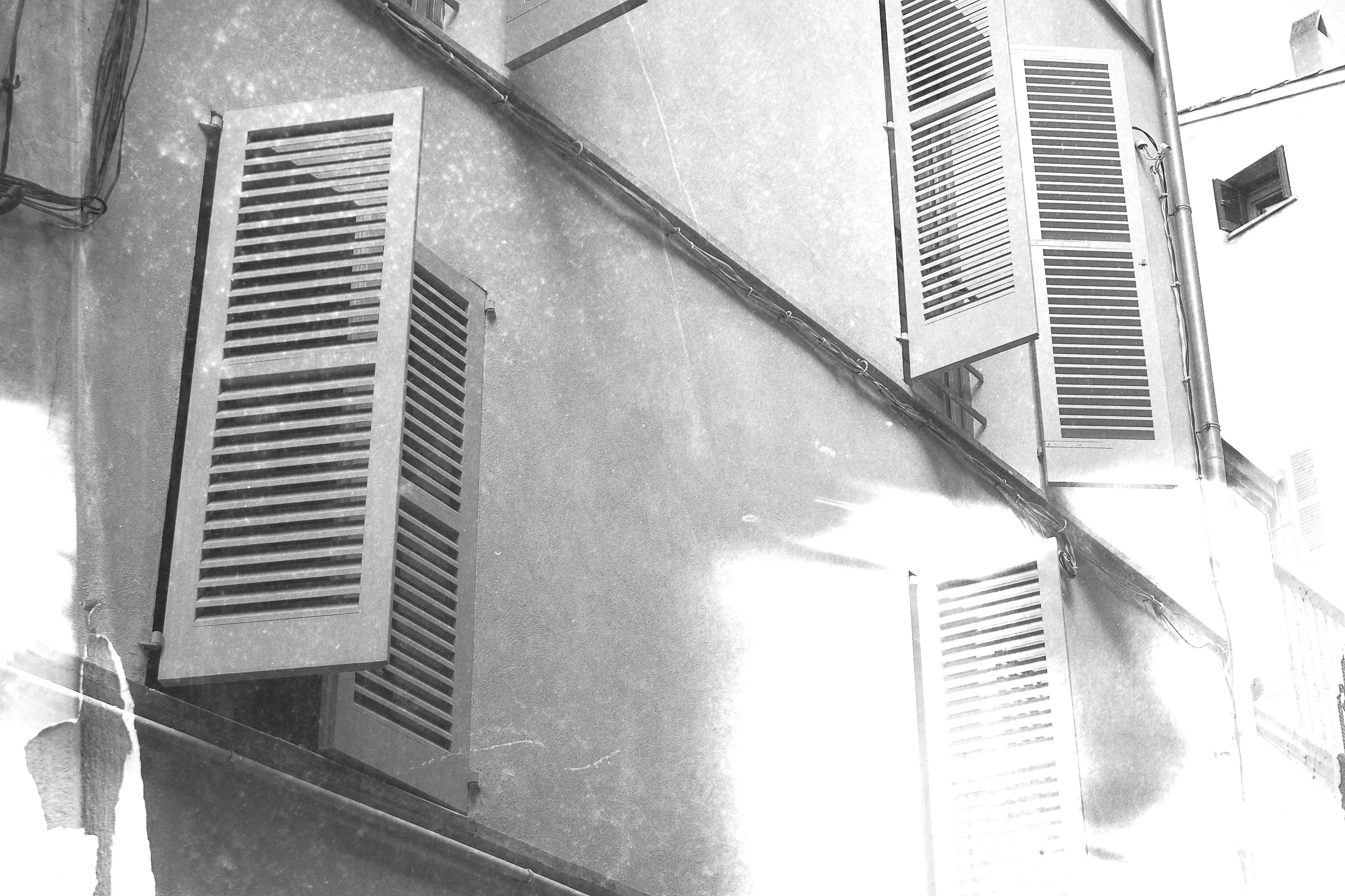 Doble Exp, frame 01